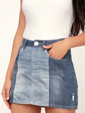 2020 Two-Tone Distressed Denim Mini Skirt Sz. 28